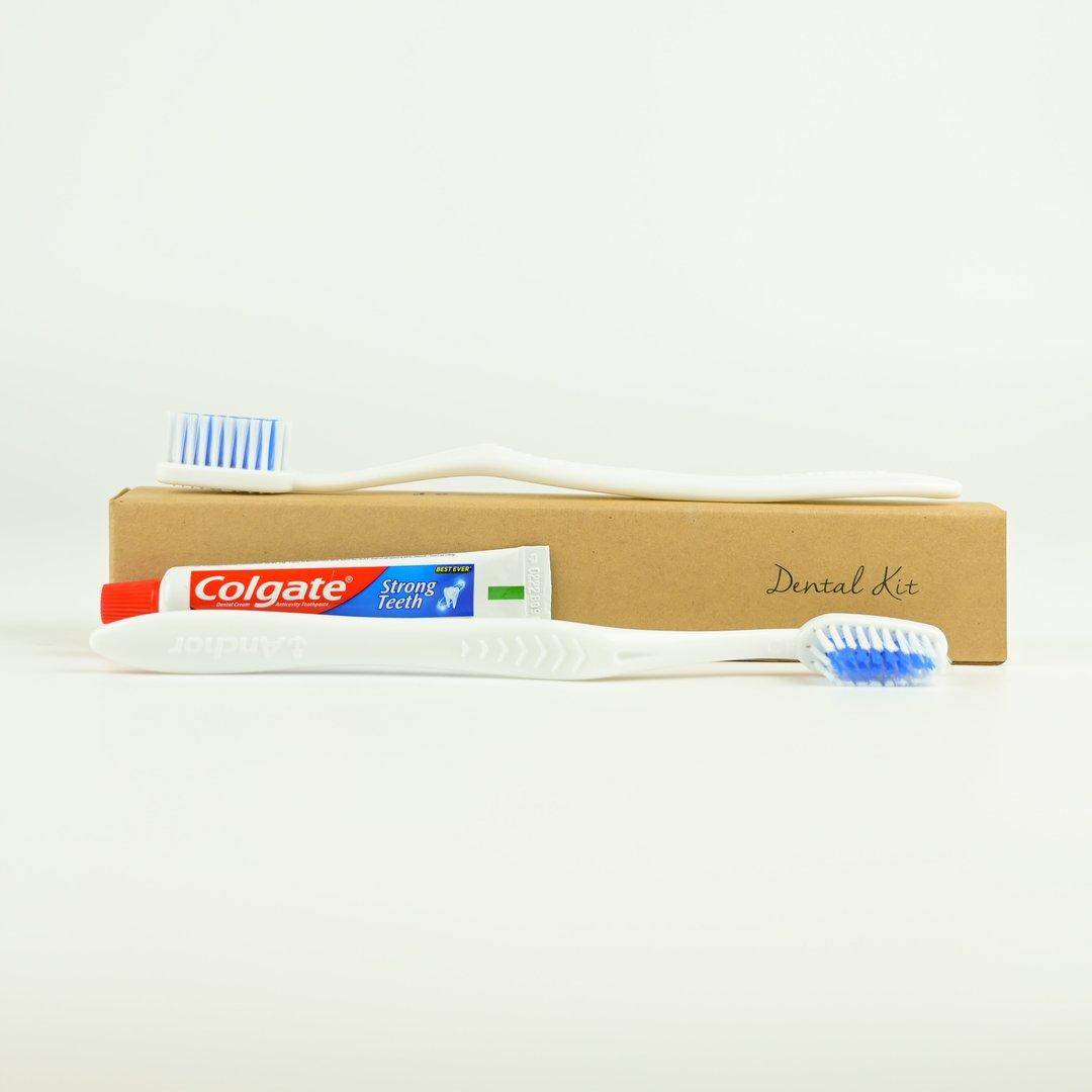 Dental Kit Duo in Kraft Box (02 Toothbrush & Colgate)