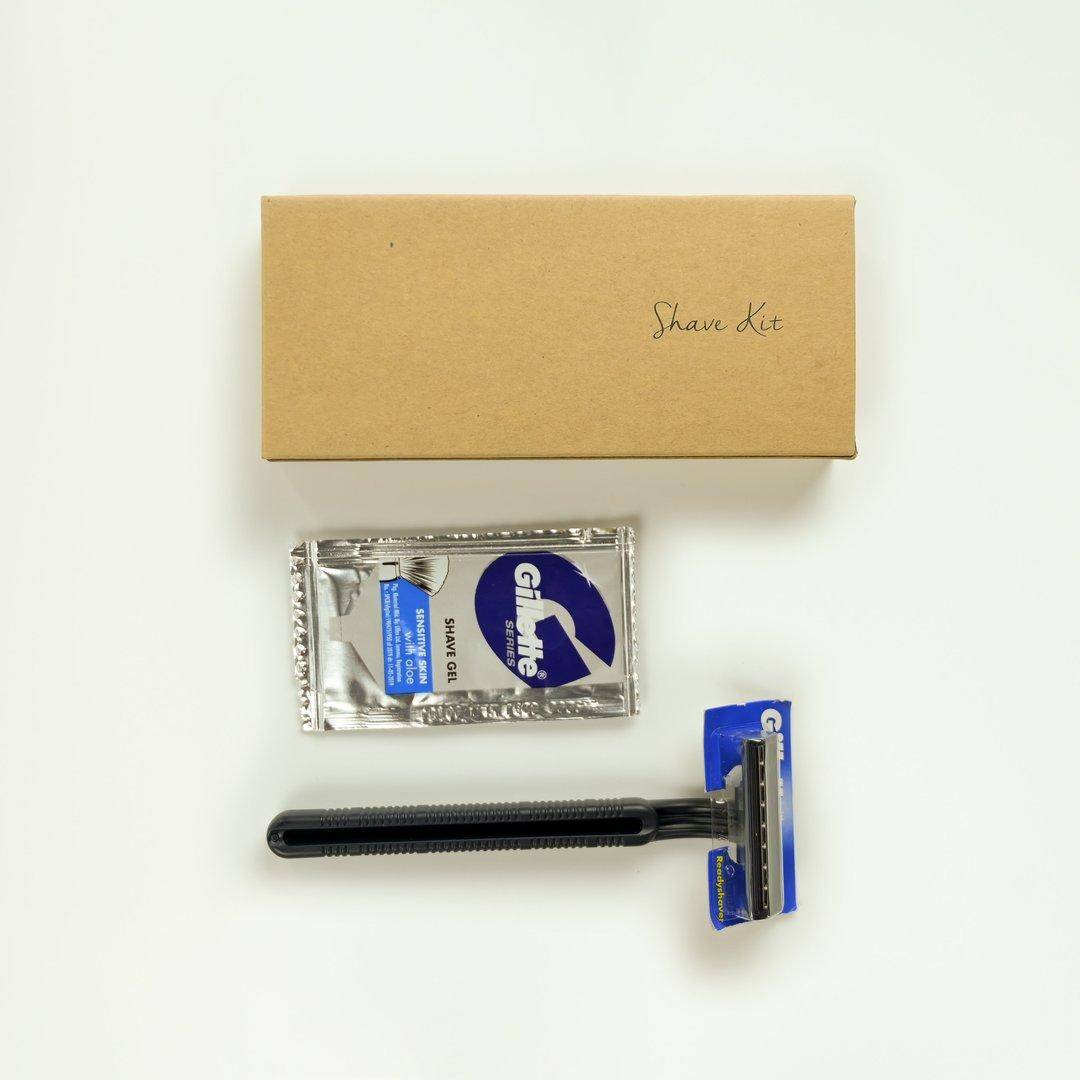 Shaving Kit Gillette in Brown Box - Thumbnail 3