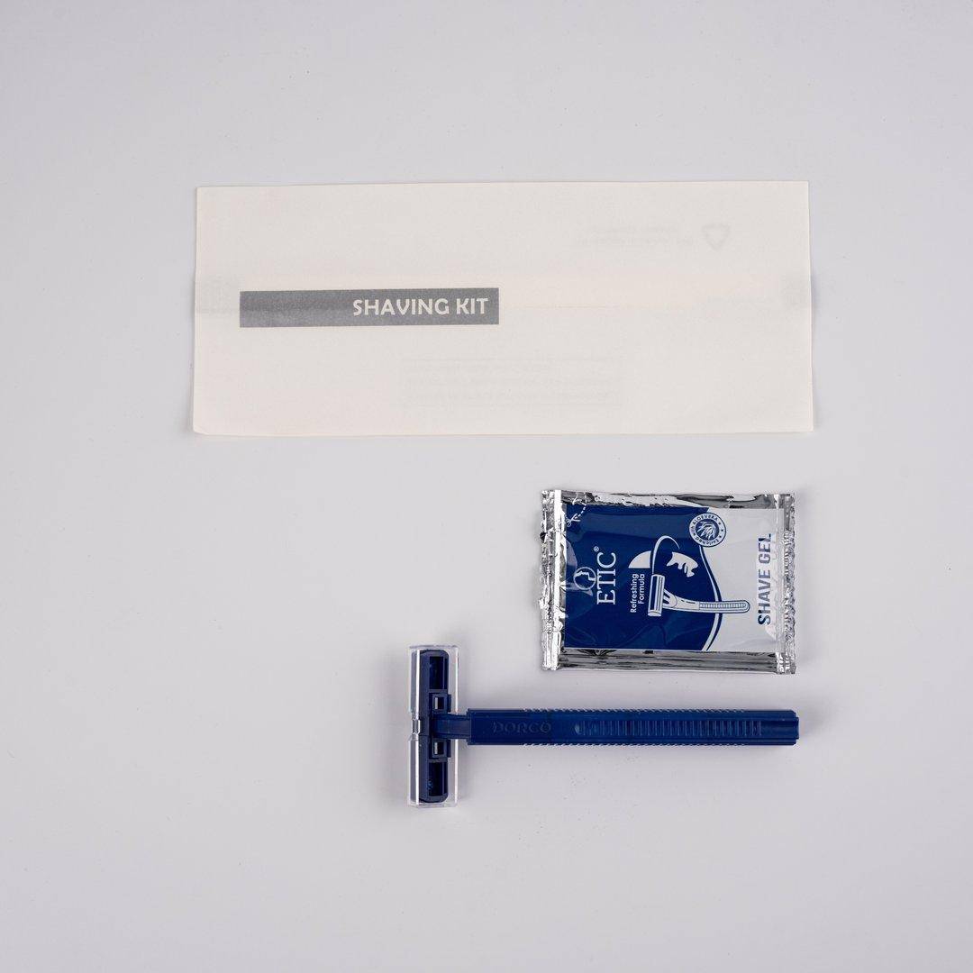 Main image of Shaving Kit in White Pouch